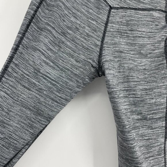 Nike Dri Fit grey Heathered recycled leggings 27” small - Picture 6 of 16